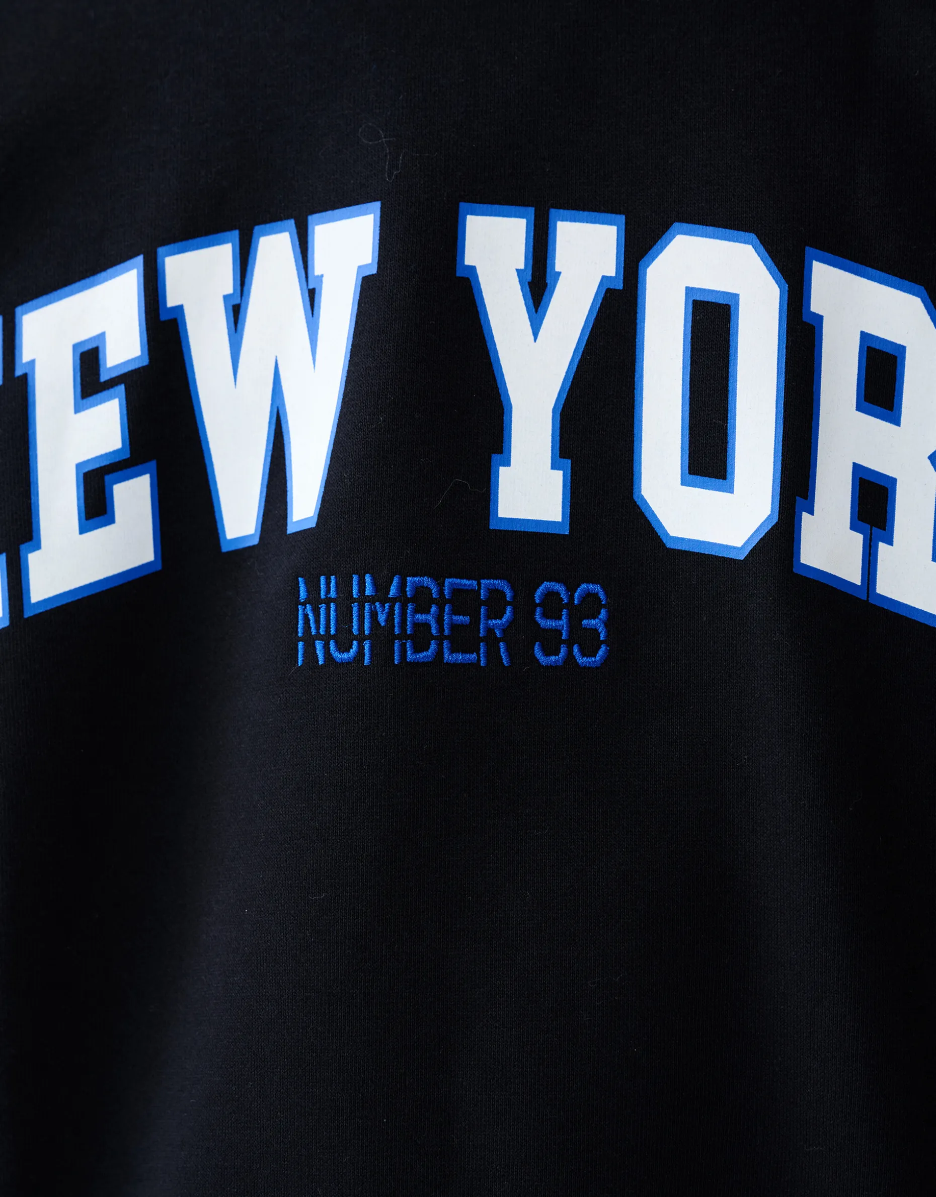 Artwork Sweater Zwart