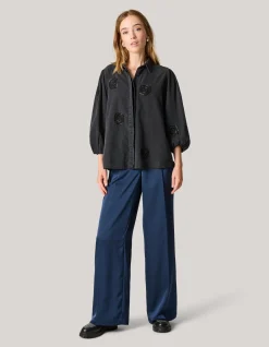 Beaded Flower Blouse Donkergrijs