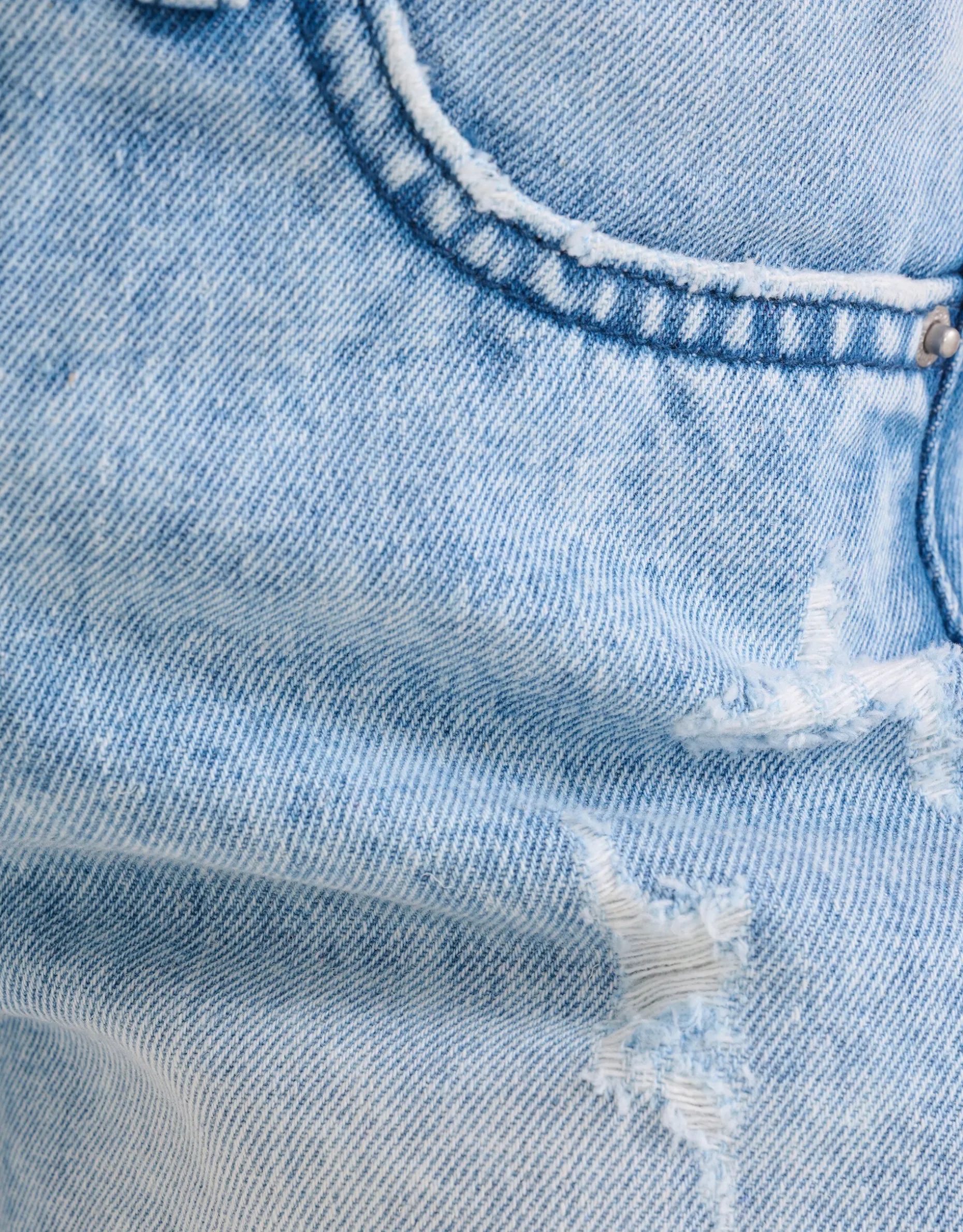 Destroy Denim Short Bleached