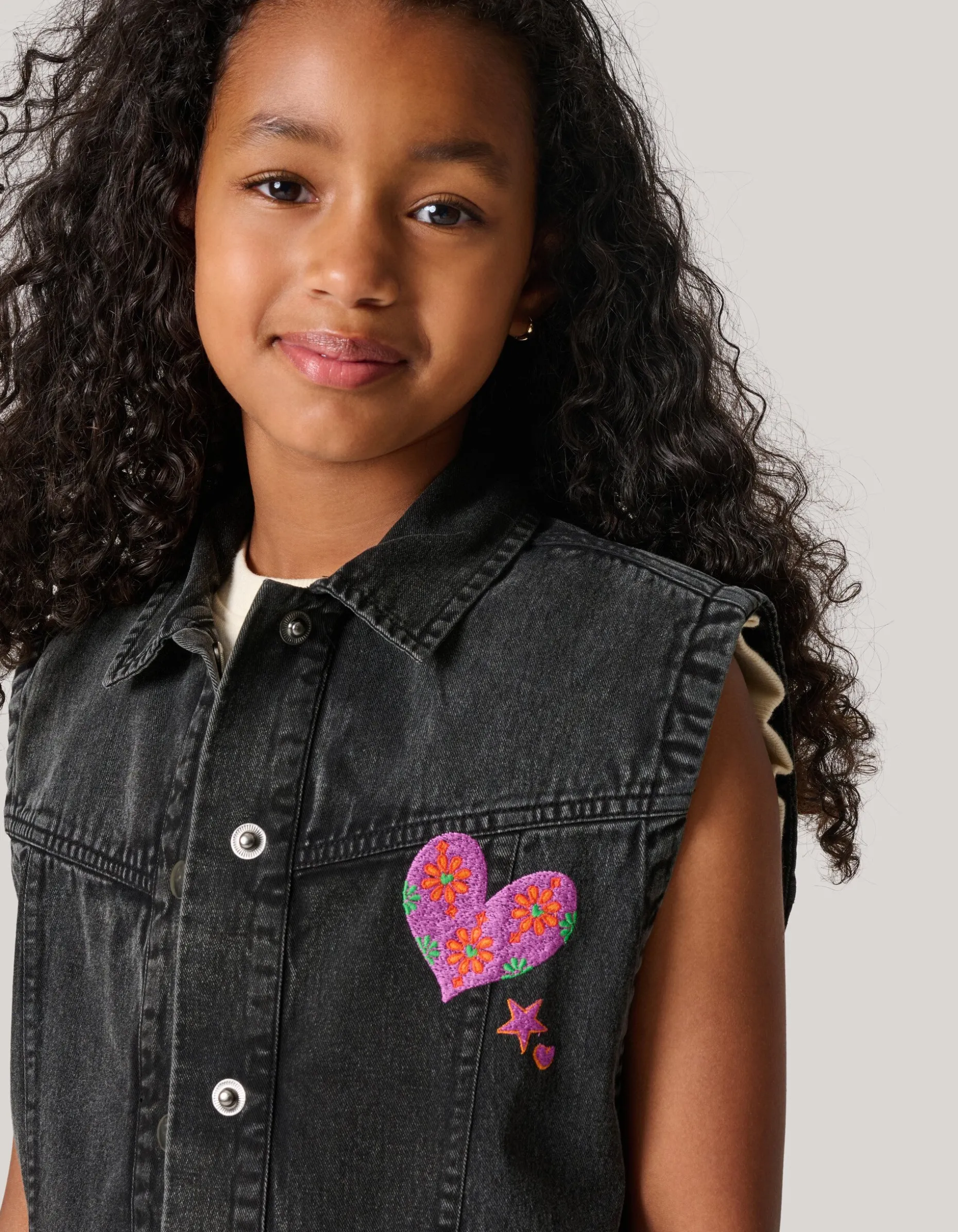 Embroidery Gilet Donkergrijs