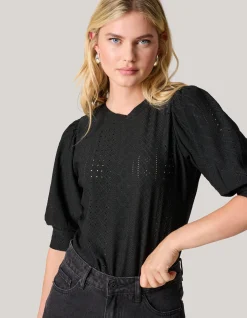 Embroidery Top Zwart