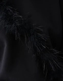 Feather Sweater Zwart