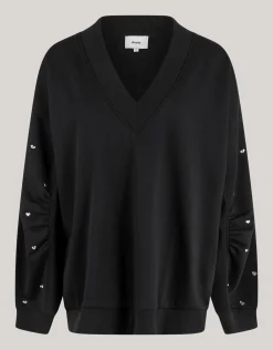 Heart Stud Sweater Zwart