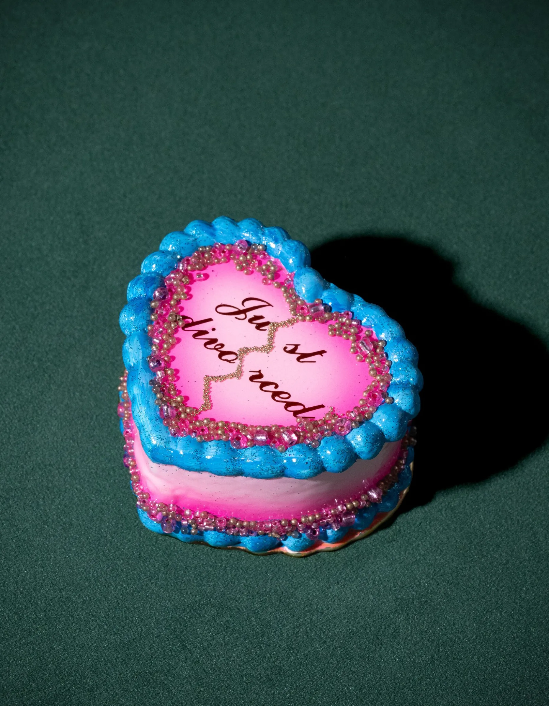 Just Divorced Kerstbal Roze By Fred