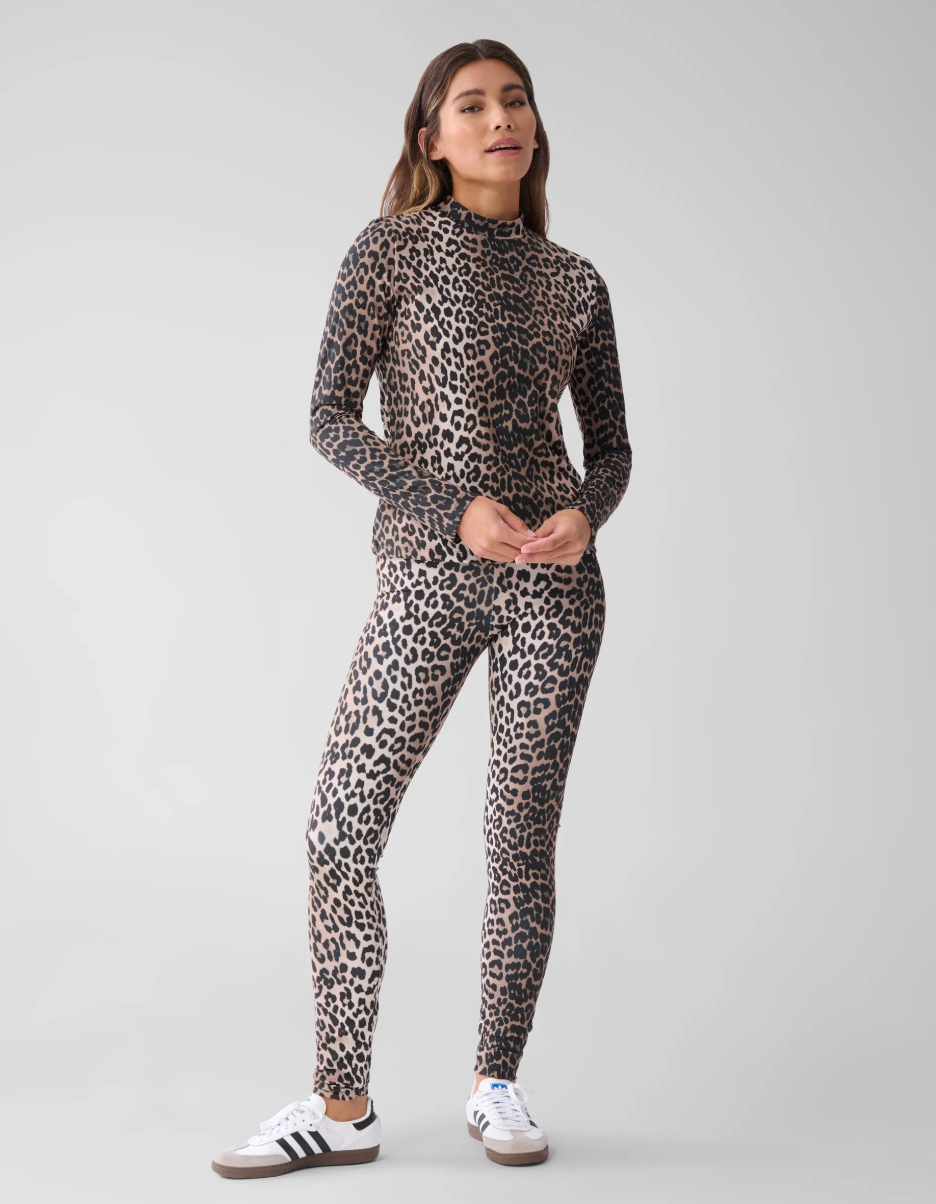 Leopard Travel Top Bruin