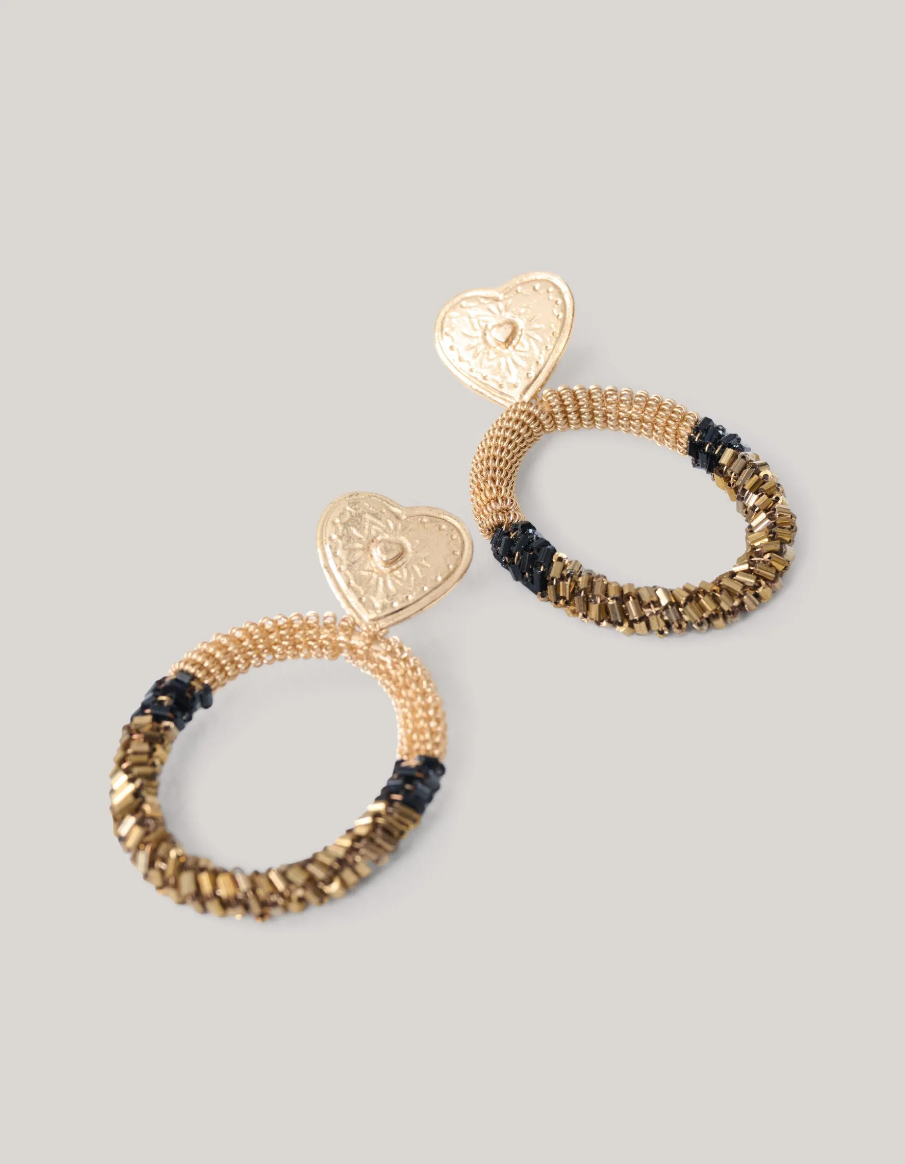 Oval Beaded Heart Oorbellen Goud