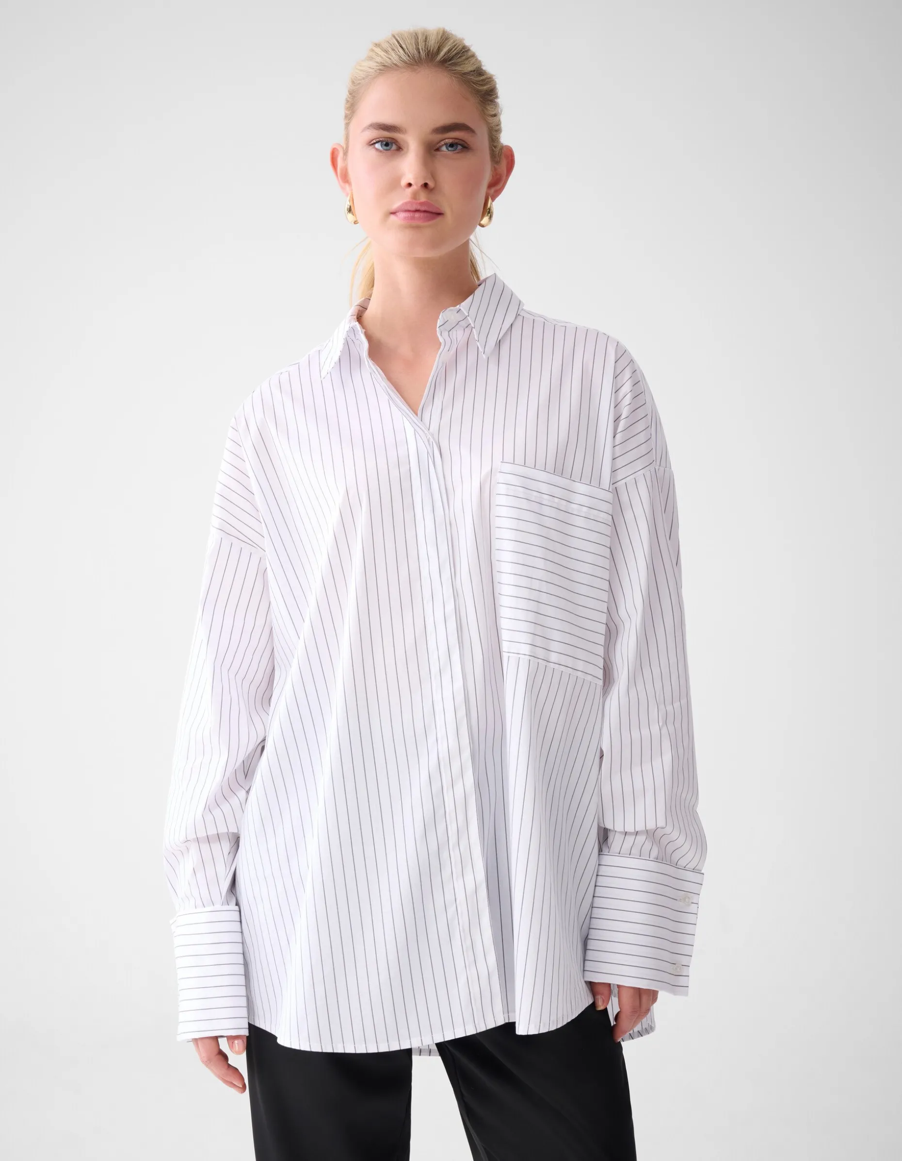 Pinstripe Blouse Wit By Lonneke