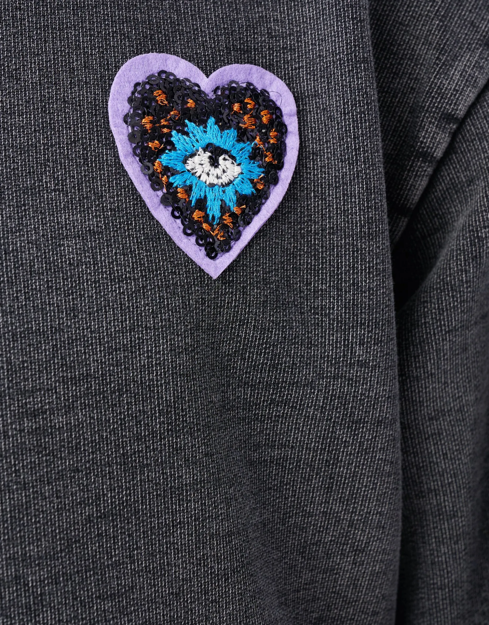 Ruffle Embroidery Sweater Donkergrijs