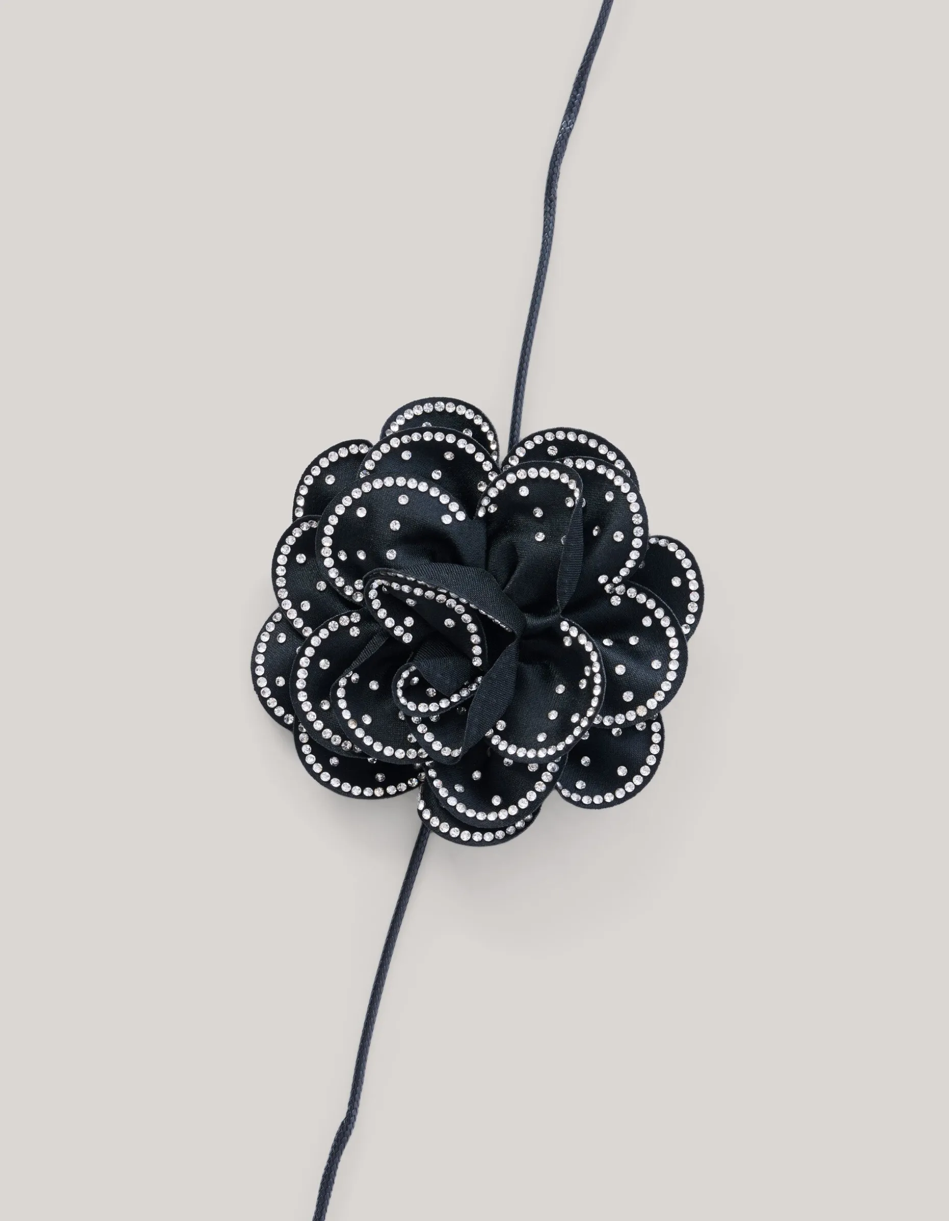 Strass Bloem Ketting Zwart By Lizzy