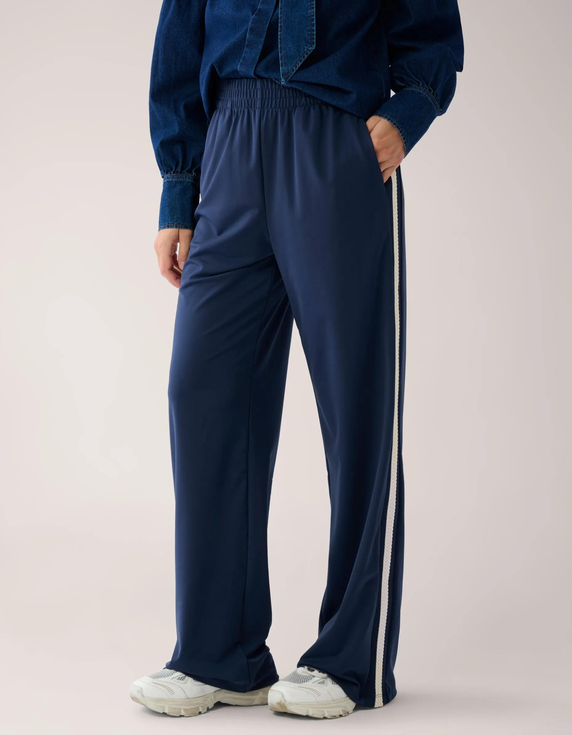 Travel Tape Wide Leg Broek Donkerblauw By Mieke